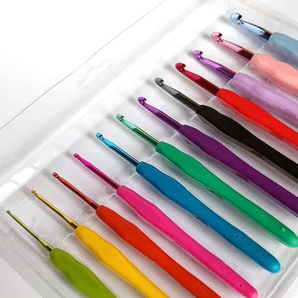 Ergonomic Crochet Hook Set, 12 sizes
