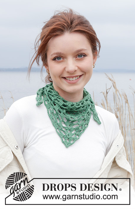 242-4 Garden Cobbles Shawl by DROPS Design