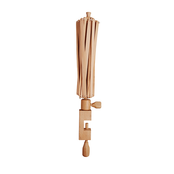 Wooden wool winder