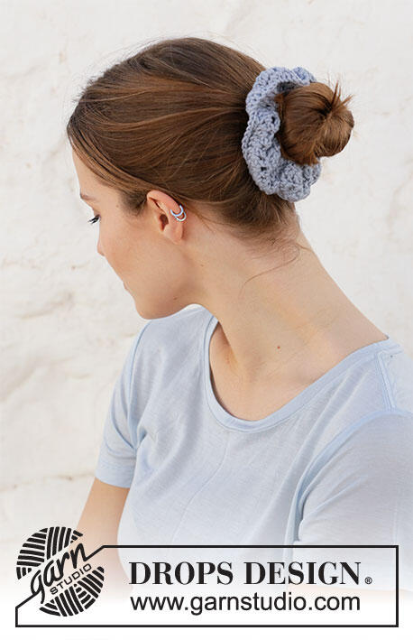 Seaside Scrunchie by DROPS Design