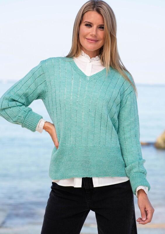 1805 Sweater with vertical eyelet rows