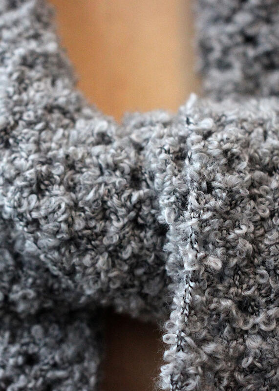 99052 Granny Shawl Curly