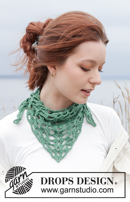 242-4 Garden Cobbles Shawl by DROPS Design