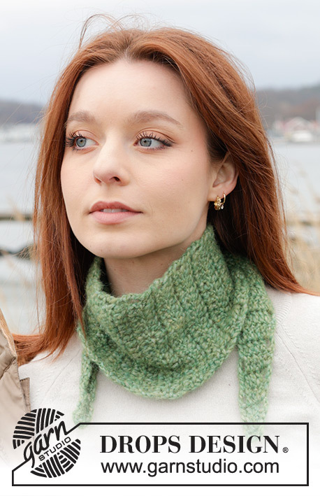 242-34 Happy Laurel Shawl by DROPS Design