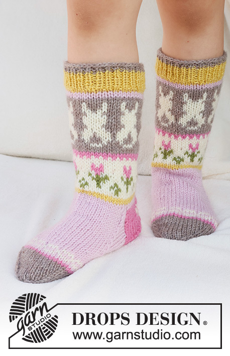 41-35 Dancing Bunny Socks by DROPS Design